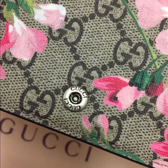 NEW: GUCCI GG supreme monogram blooms WALLET ON CHAIN (WOC) and CARD CASE only - Picture 11 of 13